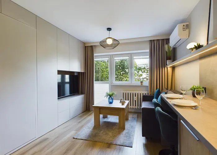 Beautiful For Two People By Renters 아파트